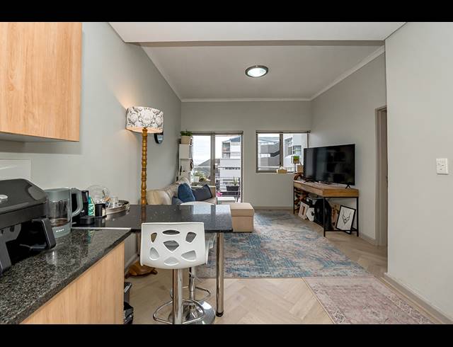 2 BEDROOM APARTMENT TO LET IN WOODSTOCK